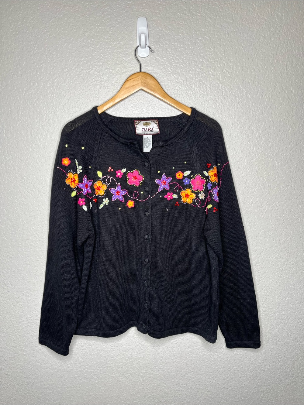 Vtg Tiara Y2K Spring Floral Embroidered Cardigan Black Y2K Beaded Knit Sweater M